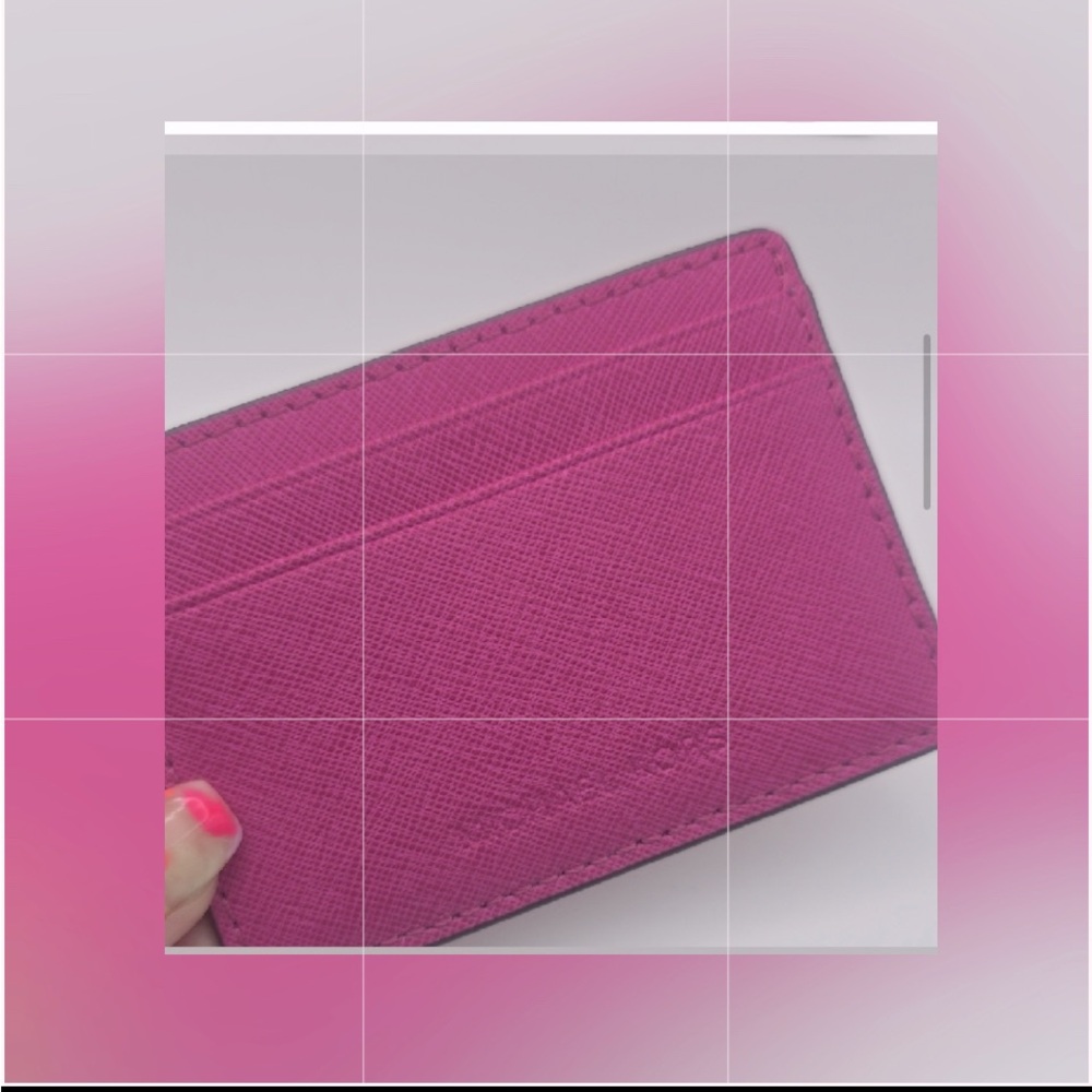 Michael Kors Pink Fuchsia Saffiano Leather 3 Slot Card/ID Case NWOT
✨️💖✨️
